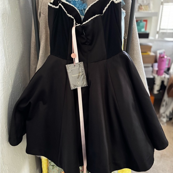 House of cb - Picture 3 of 8